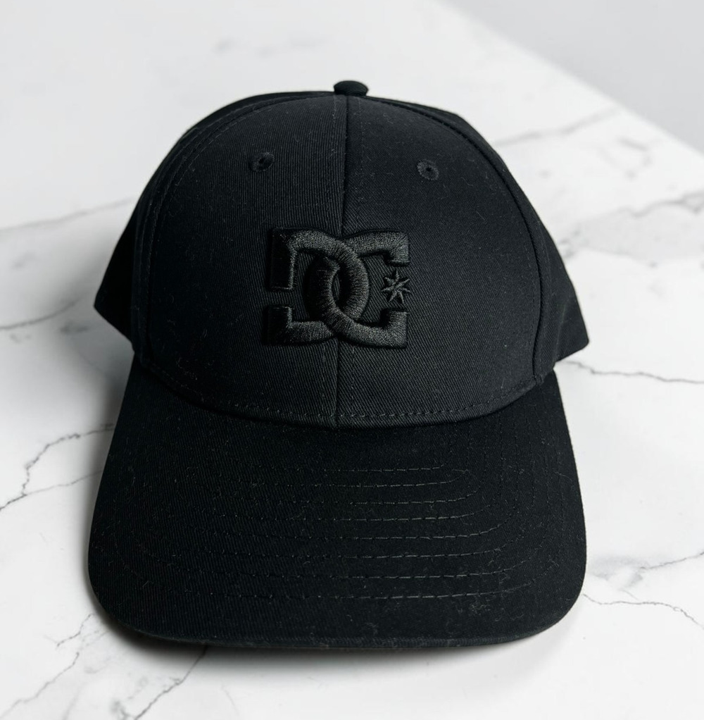 DC Shoes Hat Black Snapback Cap Mens Adjustable Logo Flat Bill Streetwear